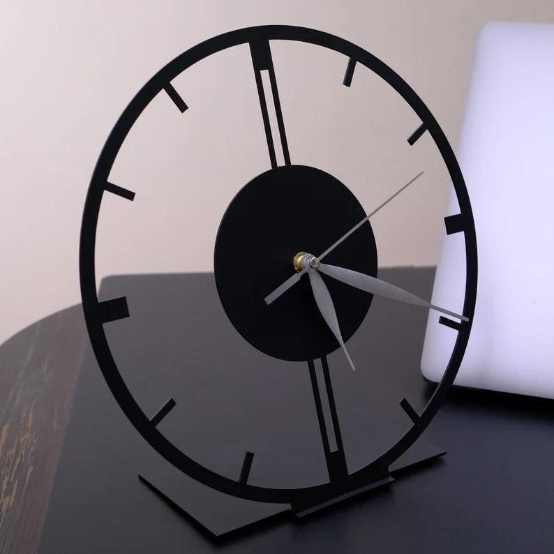 table clock